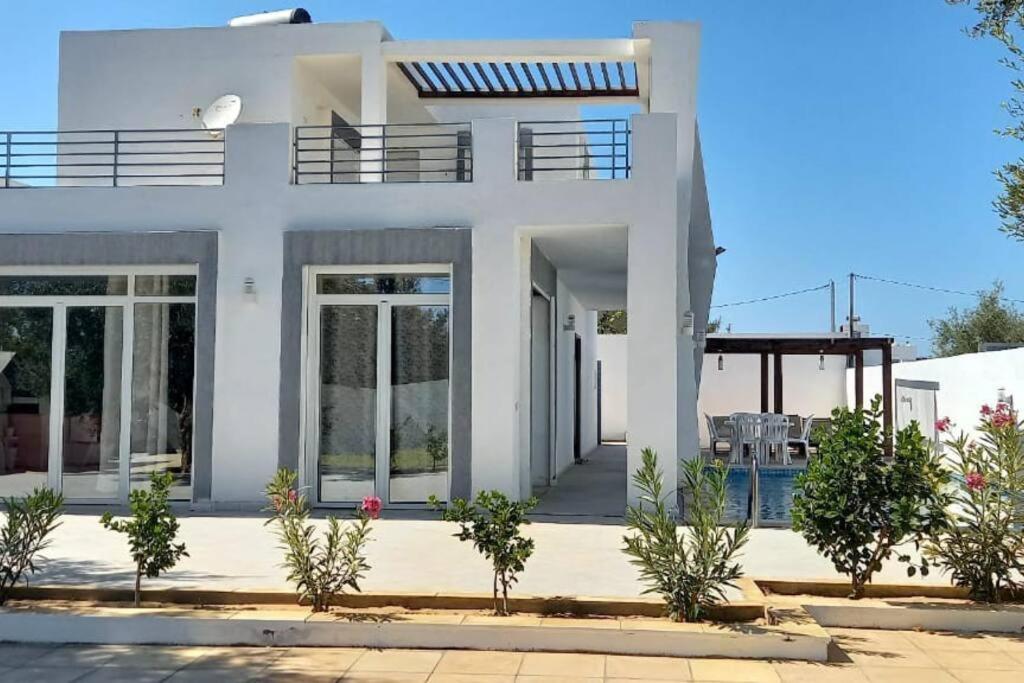 Magnifique Villa Avec Piscine Sur L'Ile De Djerba Pour Vacances Arkou Εξωτερικό φωτογραφία